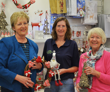 The Friends2shop is bursting with Christmas gifts, decorations & festive cards!